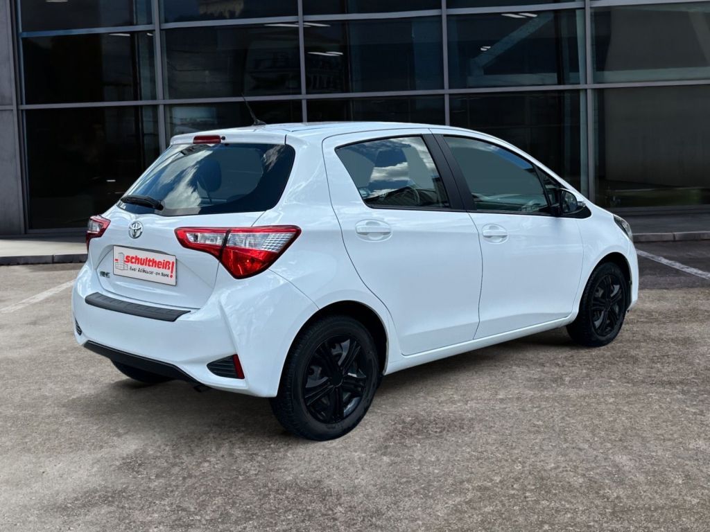 Fahrzeugabbildung Toyota Yaris 1.0 VVT-i Comfort