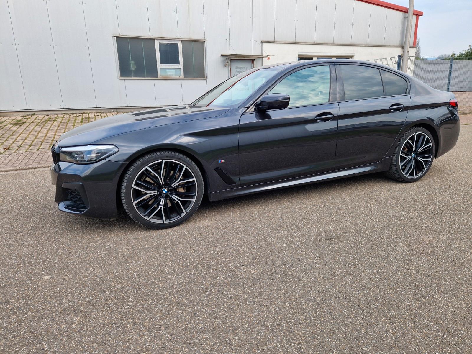 BMW 530d xDrive A M-Sport Packet Head Up