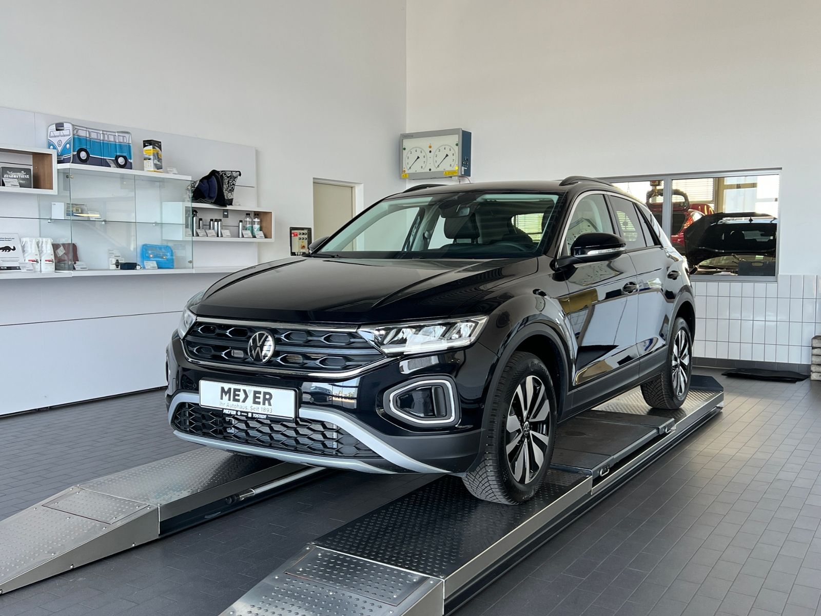 Fahrzeugabbildung Volkswagen T-Roc GOAL 1.0 TSI *Ganzjahresreifen, Rückfahrka
