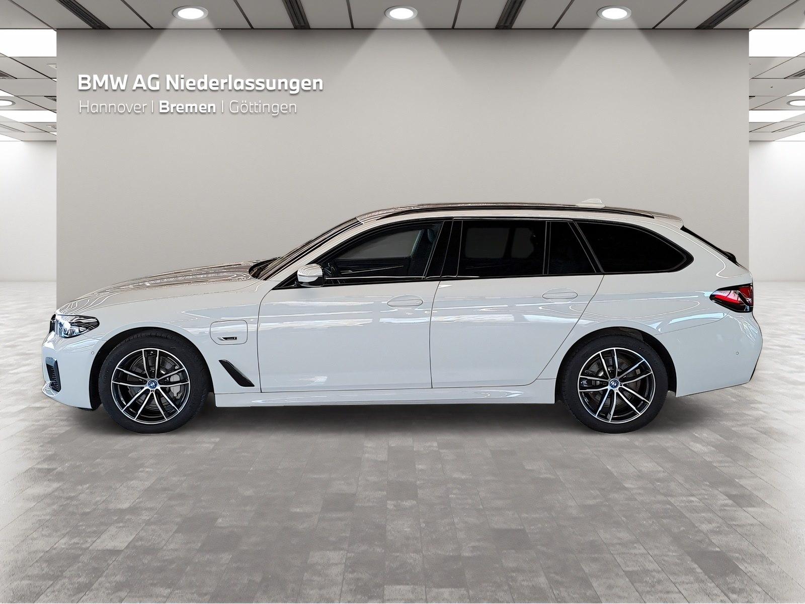 BMW 530e Touring M Sport AHK Harman/K Head-Up Alarm