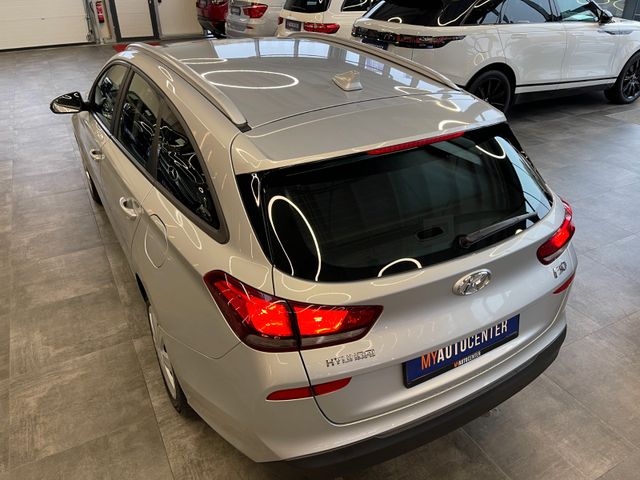 Hyundai i30 cw Trend *NAVI*KAMERA*PDC*CARPLAY*SHZ*LKRHZ*