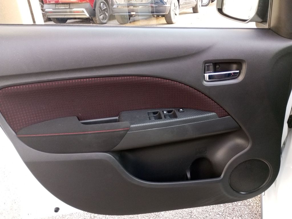 Fahrzeugabbildung Mitsubishi Space Star Spirit+ Black 1.2 Benziner 5-Gang