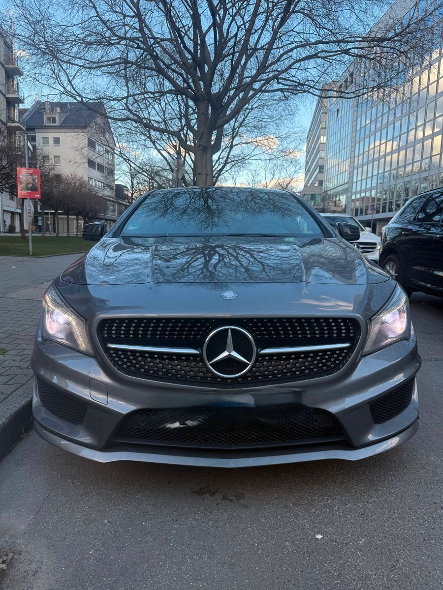 MERCEDES-BENZ CLA 180