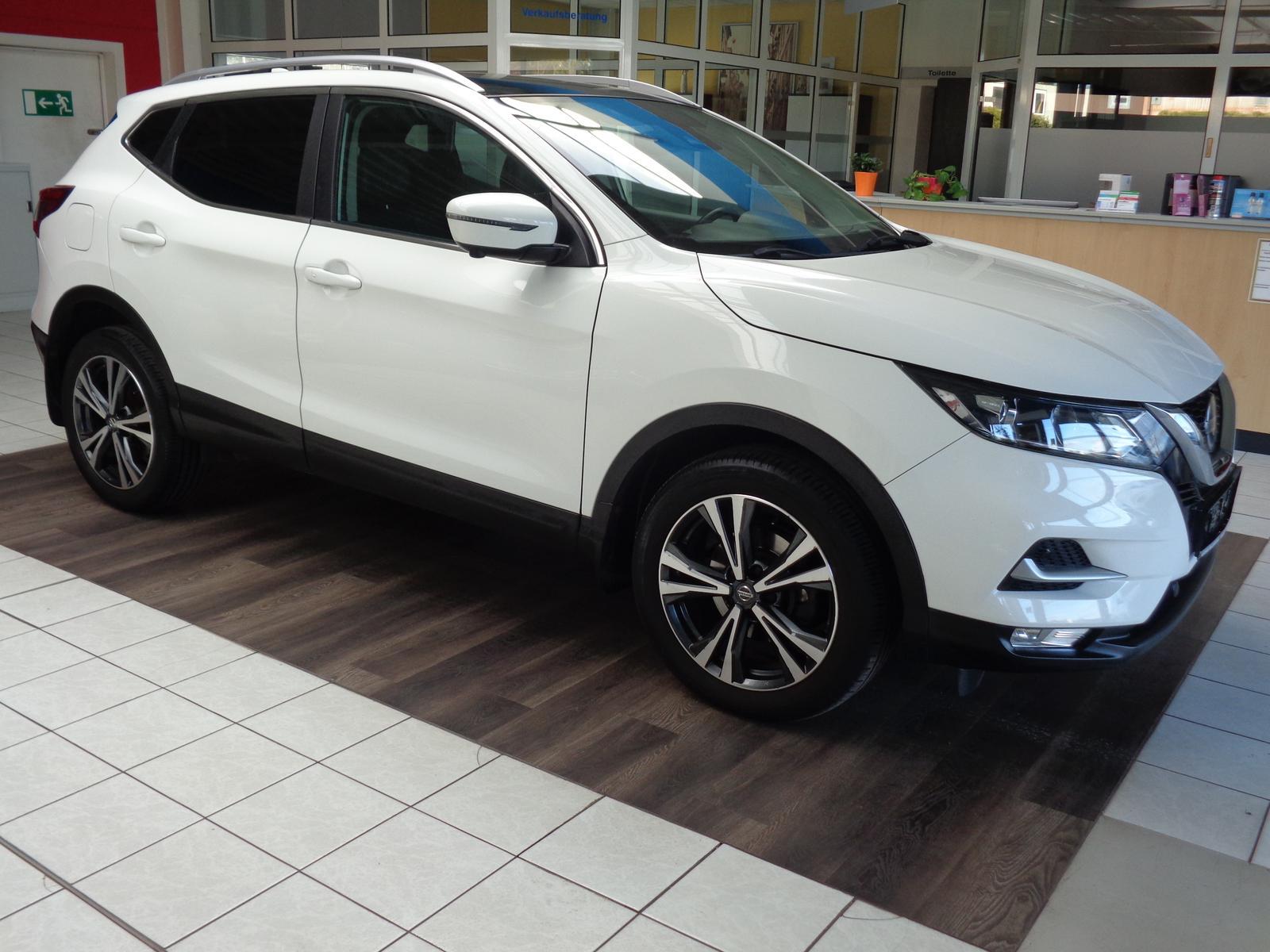 Nissan Qashqai N-Connecta Aut.Pano.Navi.360°.Kamera.AHK