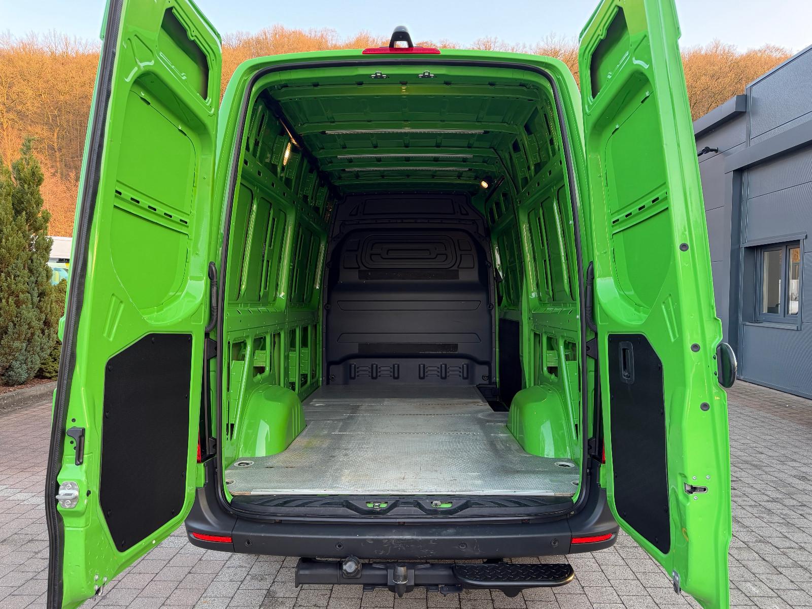 Mercedes-Benz Sprinter 319 CDI V6 Kasten L2H2 RWD Navi Automat