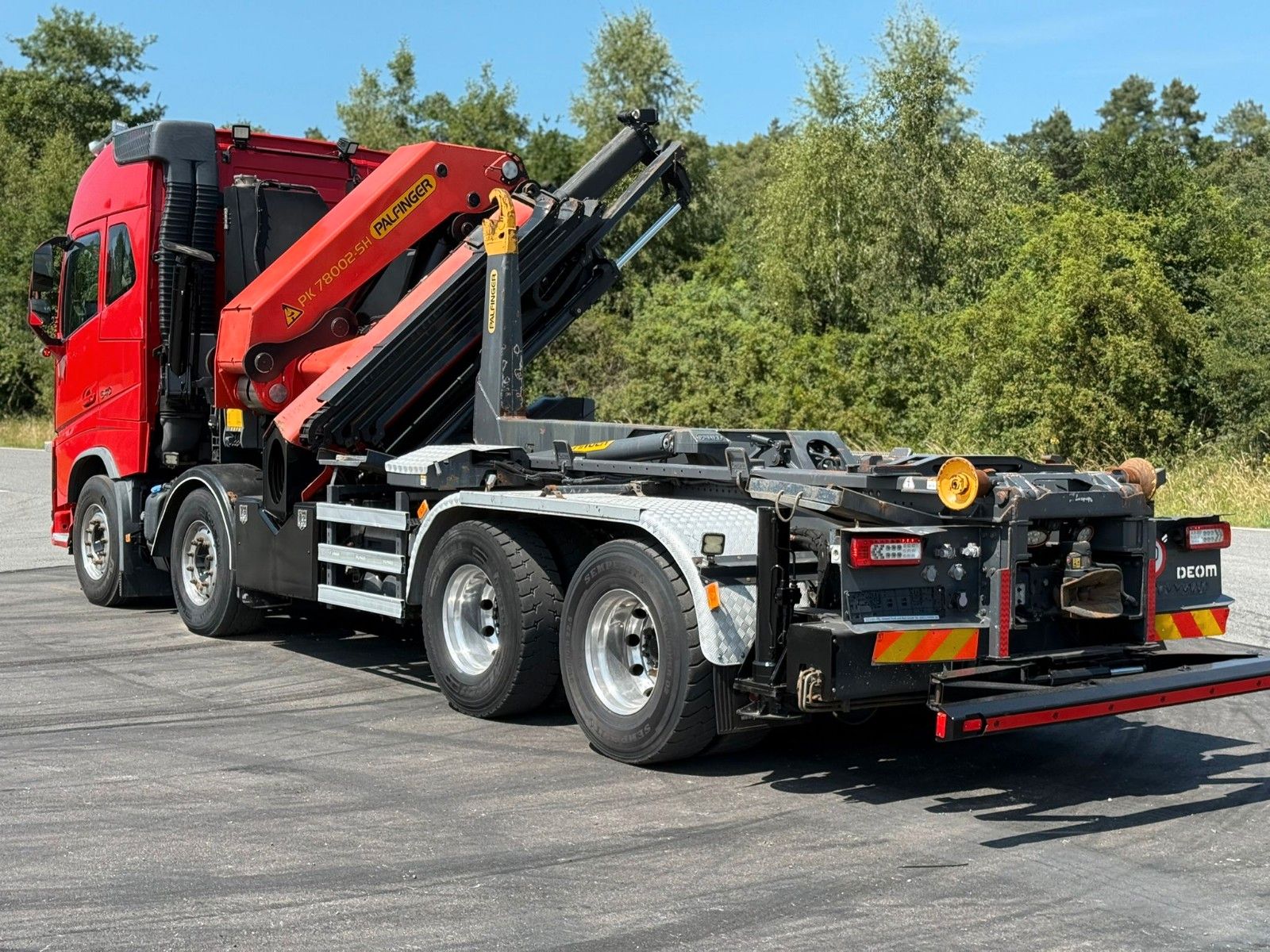 Fahrzeugabbildung Volvo FH 540 8x4 mit Palfinger Kran PK 78002F + Haken