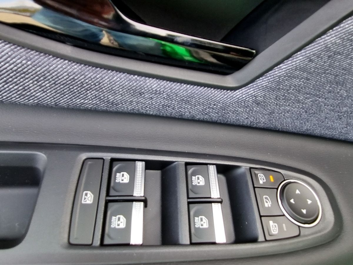 Fahrzeugabbildung Renault R 5 E-Tech elektrisch Techno 150 Comfort Range