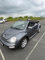 Volkswagen New Beetle 1.8T Cabriolet Standard - Volkswagen New Beetle Standard mit Benzin-Antrieb
