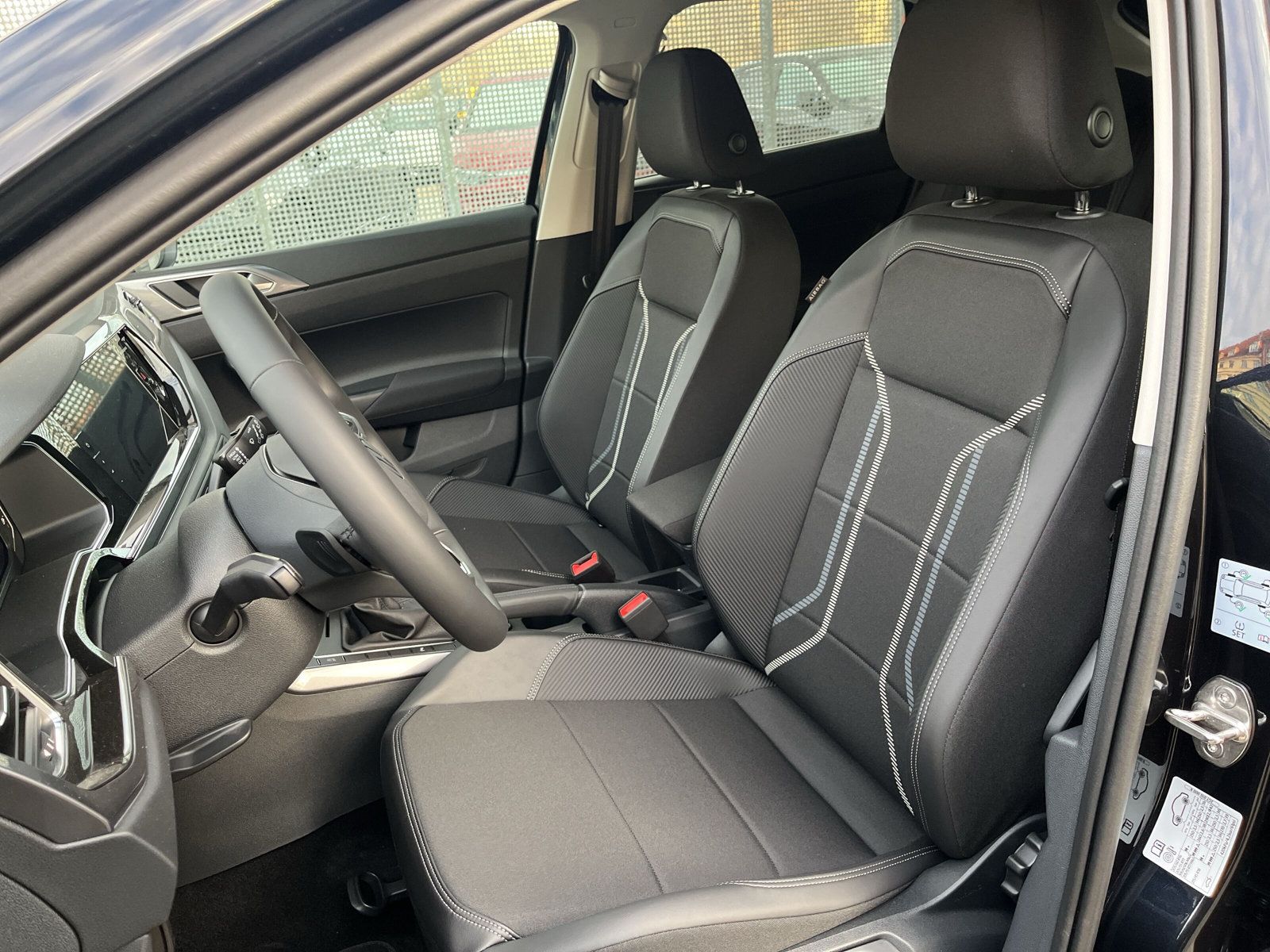 Fahrzeugabbildung Volkswagen Taigo 1.5 TSI DSG Style MATRIX KAMERA AHK