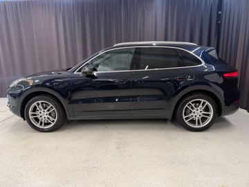 Porsche Cayenne - 3