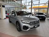 Volkswagen Touareg 3.0TDI V6 R-Line 4M ACC LED KAMERA - silberne Volkswagen Touareg