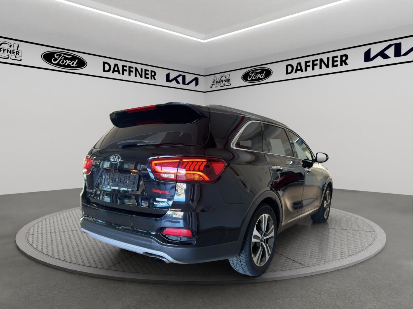 Fahrzeugabbildung Kia Sorento Platinum Edition 4WD HUD PANO 360 Kamera