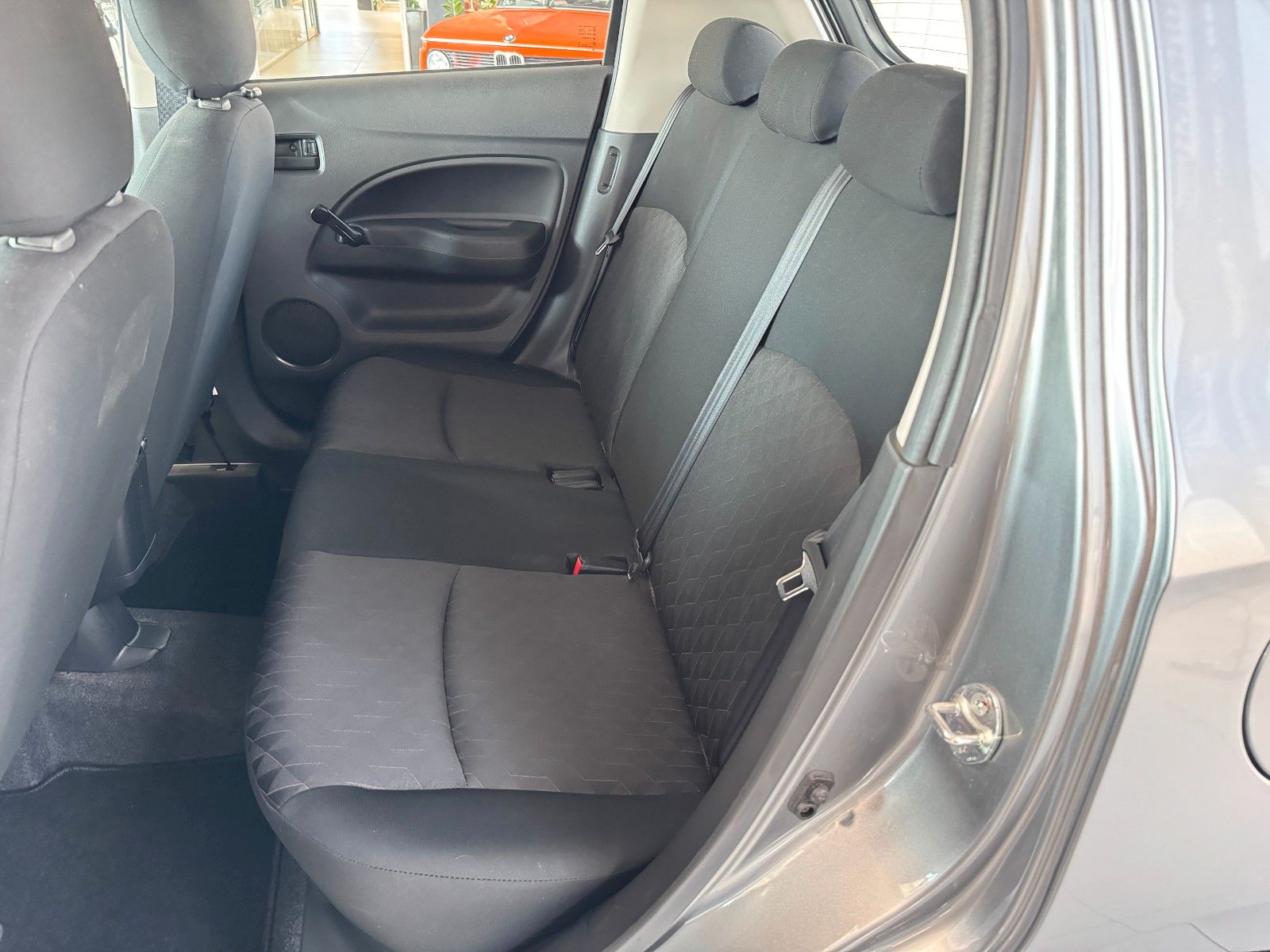 Fahrzeugabbildung Mitsubishi Space Star 1.2 Spirit  "Ganzjahresreifen Klima"