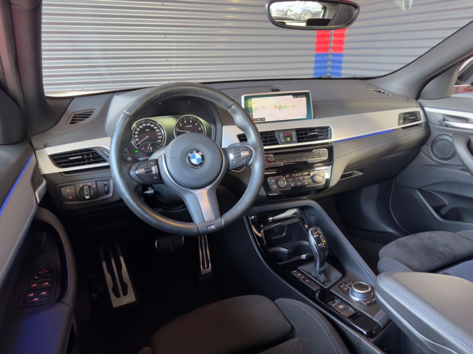 Fahrzeugabbildung BMW X2 sDrive 20i M Sport Pano 19" Kamera Sportsitze