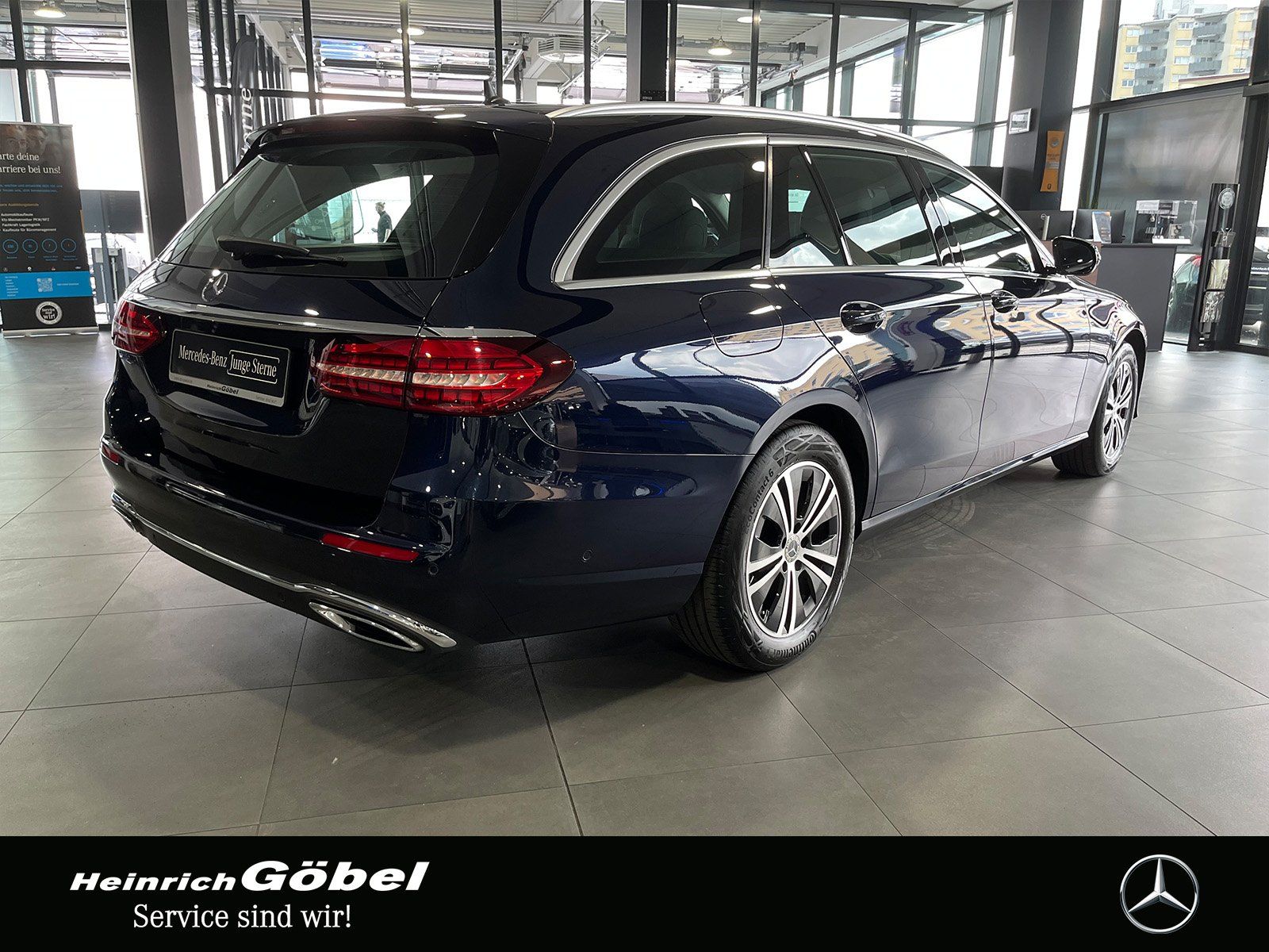 Fahrzeugabbildung Mercedes-Benz E 220 d T AVANTGARDE+STANDHZ.+LED+KAMERA+SPUR-P.