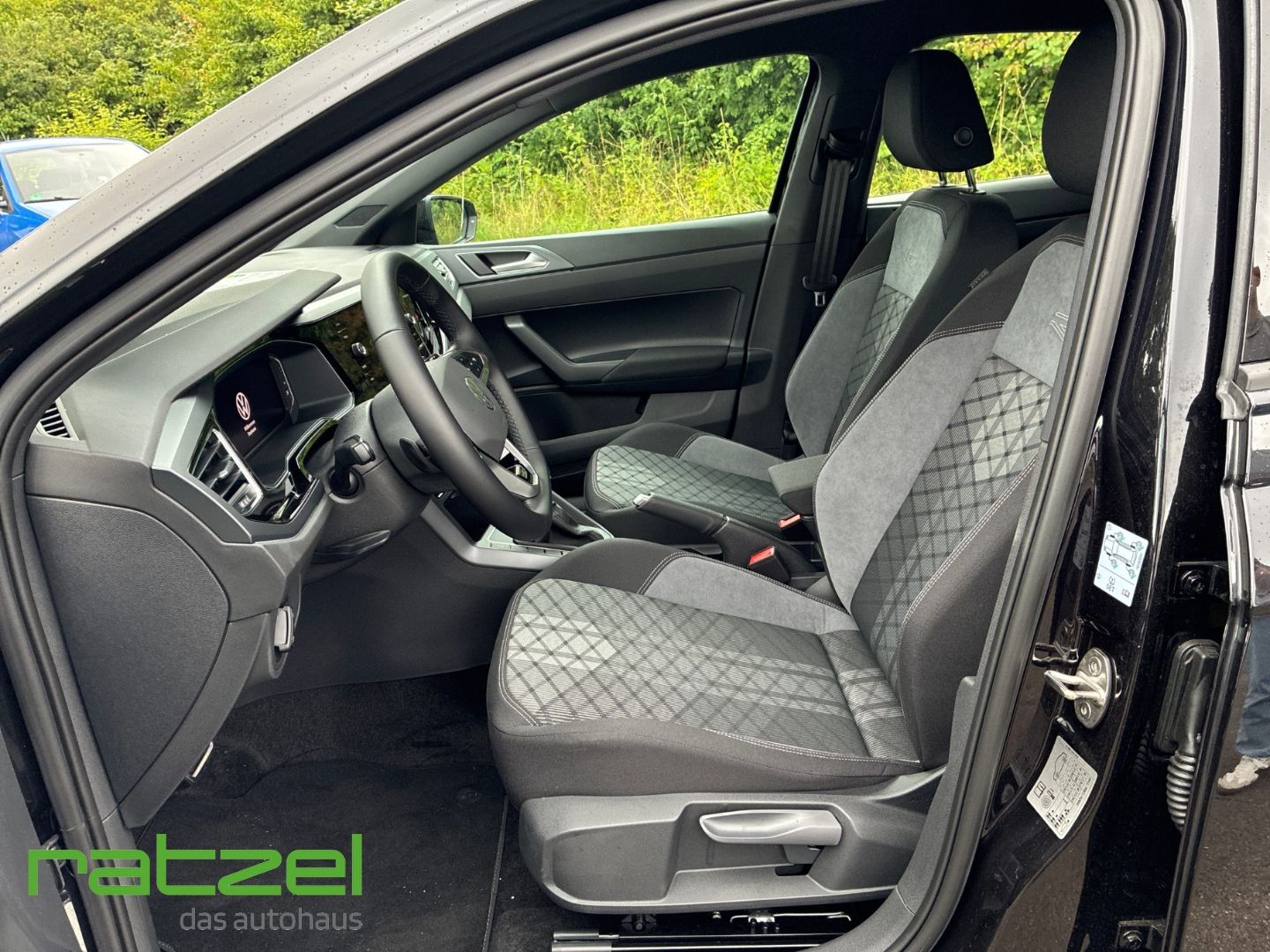 Fahrzeugabbildung Volkswagen Polo R-Line 1.0 TSI DSG IQ.Drive+ACC+LED+PDC
