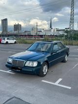 Mercedes-Benz 250 w124 Diesel Oldtimer - Mercedes-Benz 250: W124 D