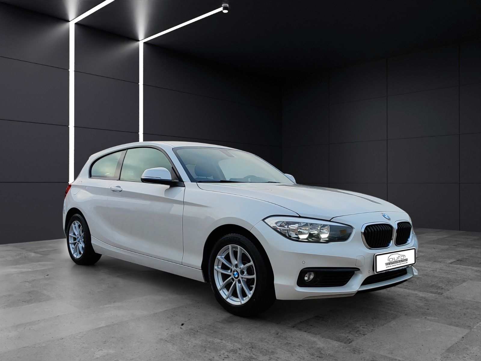 Fahrzeugabbildung BMW 118 d xDrive Advantage*Navi*SitzHZ*Ambiente*PDC*