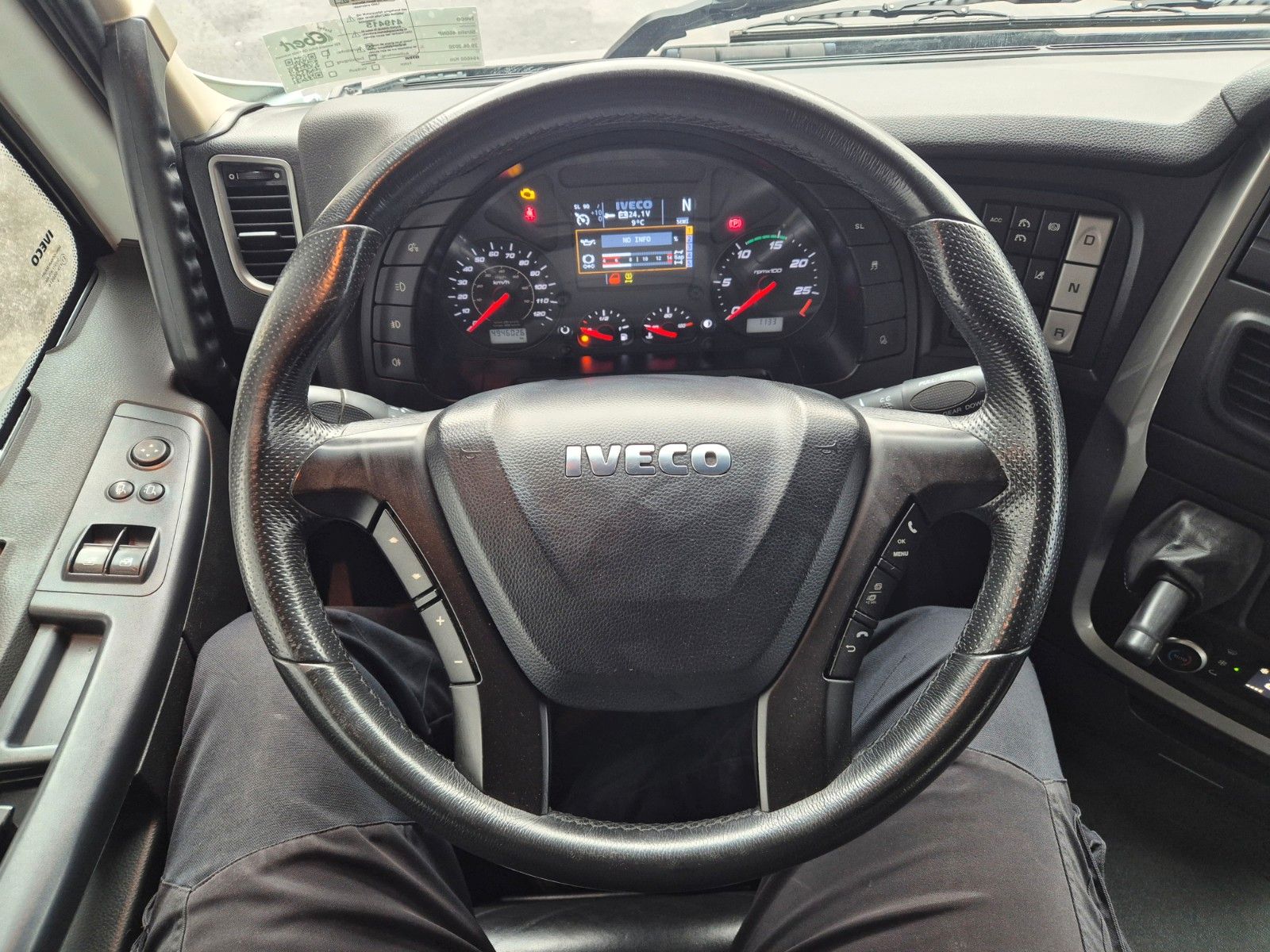 Fahrzeugabbildung Iveco Stralis AS440S46/P NP LNG Standklima Intarder
