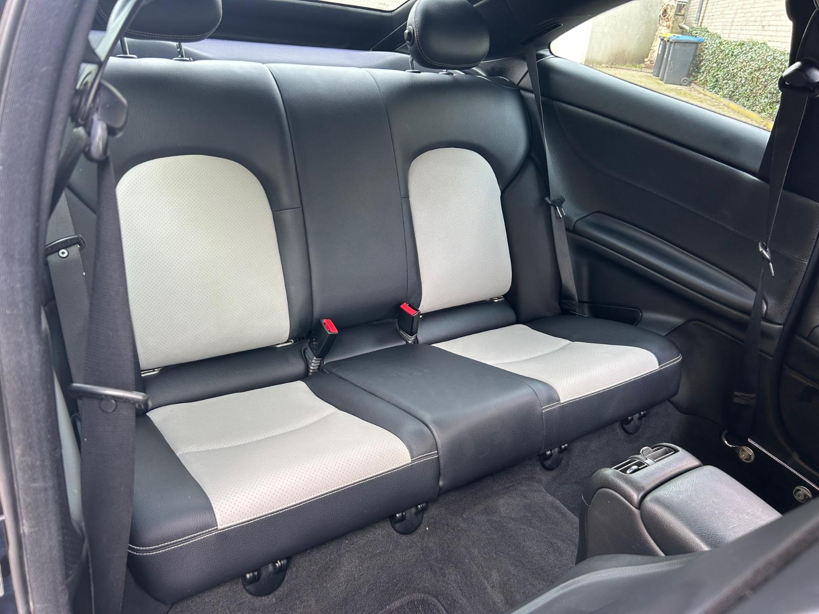 Mercedes-Benz CLC 200 CDI *LEDER* TÜV NEU