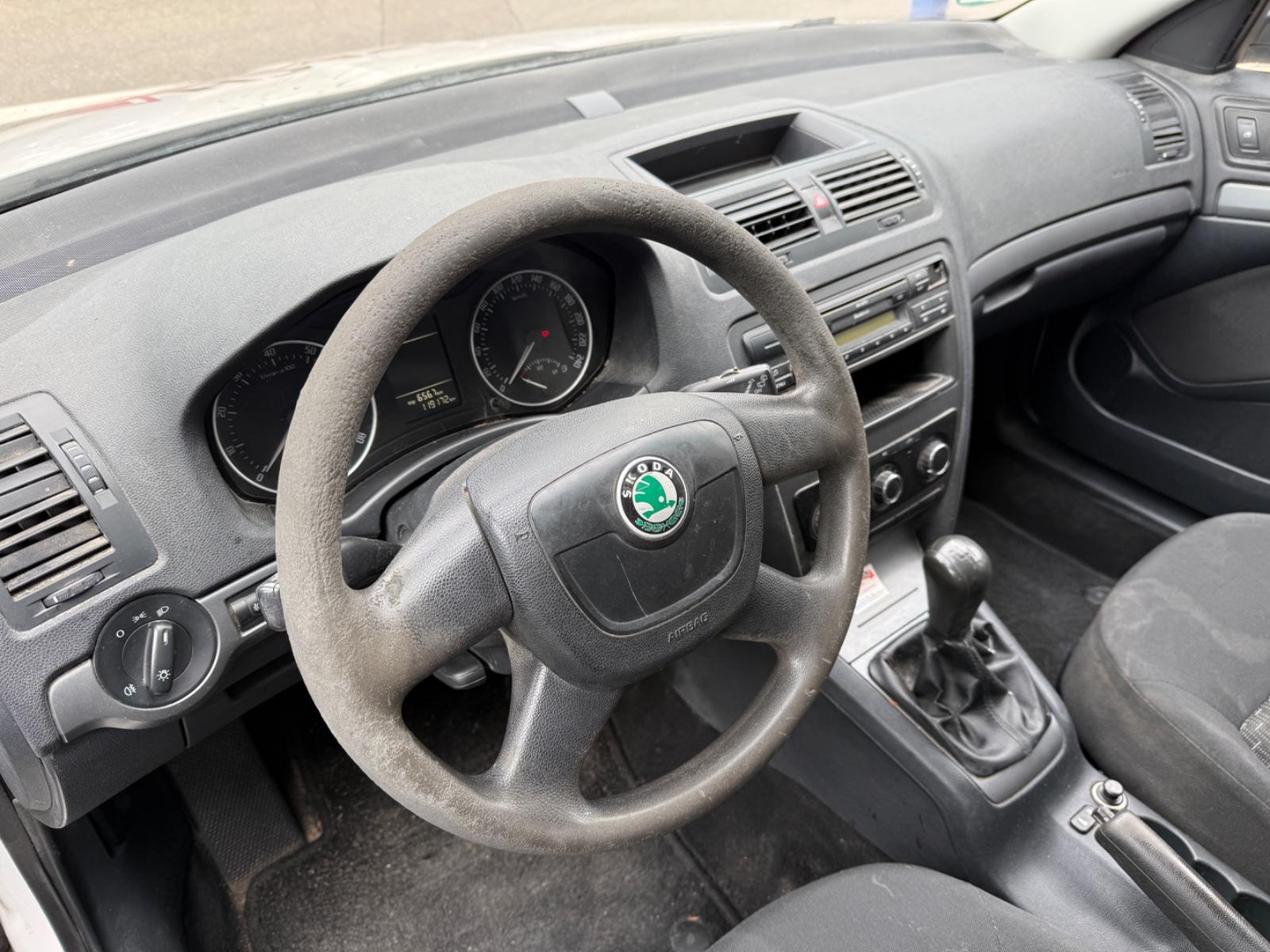 Skoda Octavia 2011 — photo 10
