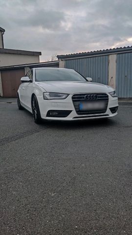 Audi A4 B8 2.0 TDI 140kW - S line Facelift AHK