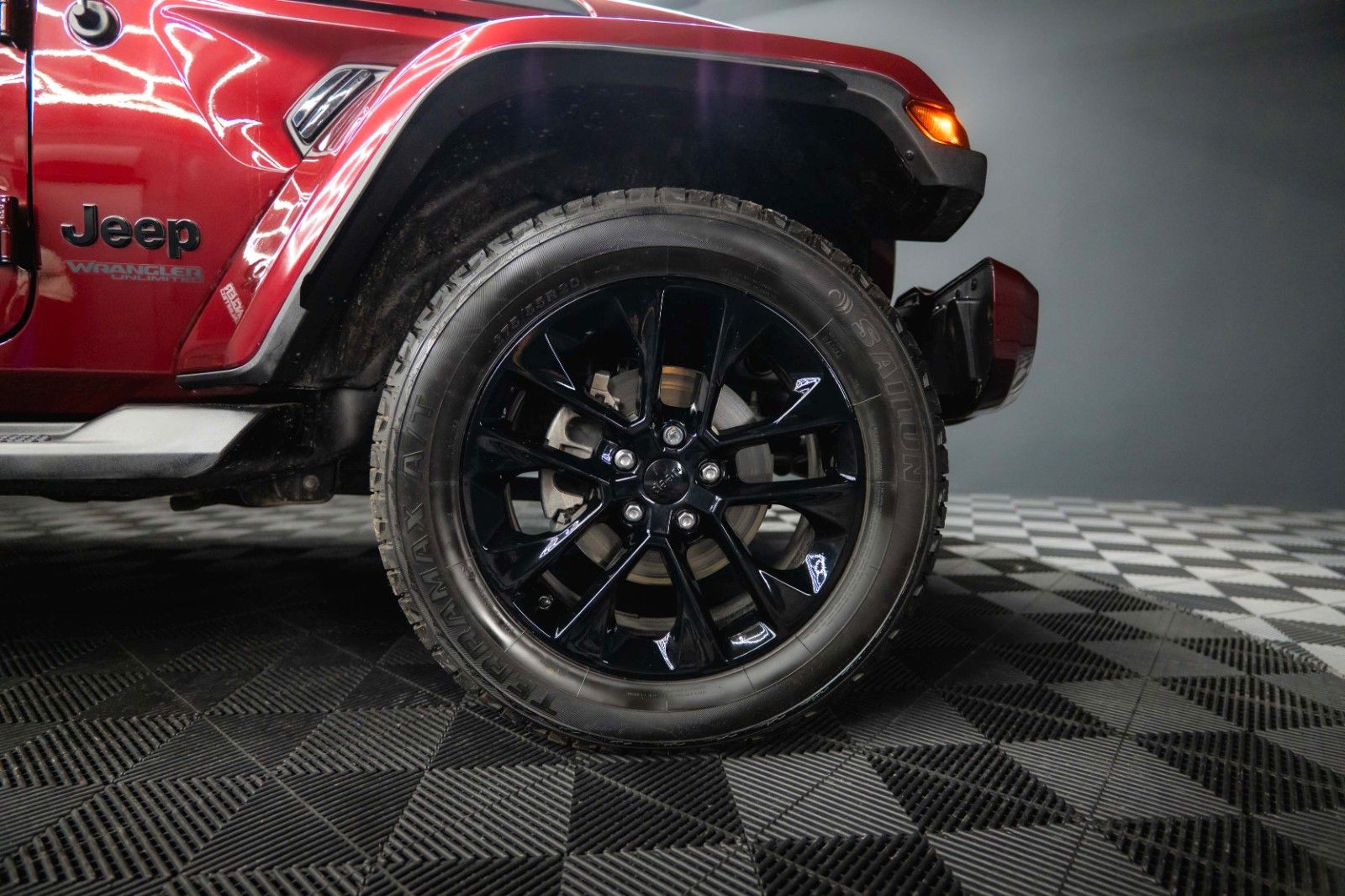 Fahrzeugabbildung Jeep Wrangler 3.0L EcoDiesel Unlimited Sahara 4x4 ACC