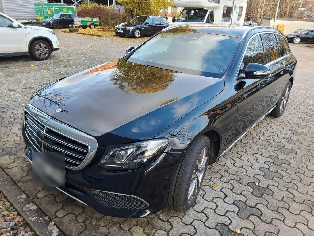 Image of Mercedes-Benz E 250