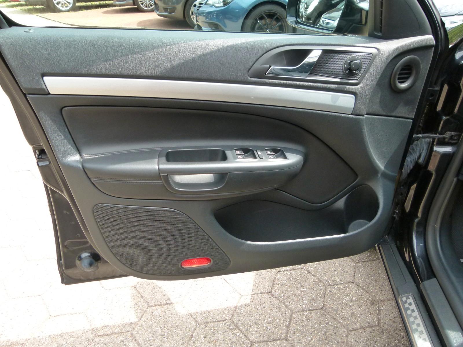 Skoda Octavia 2011 — photo 30