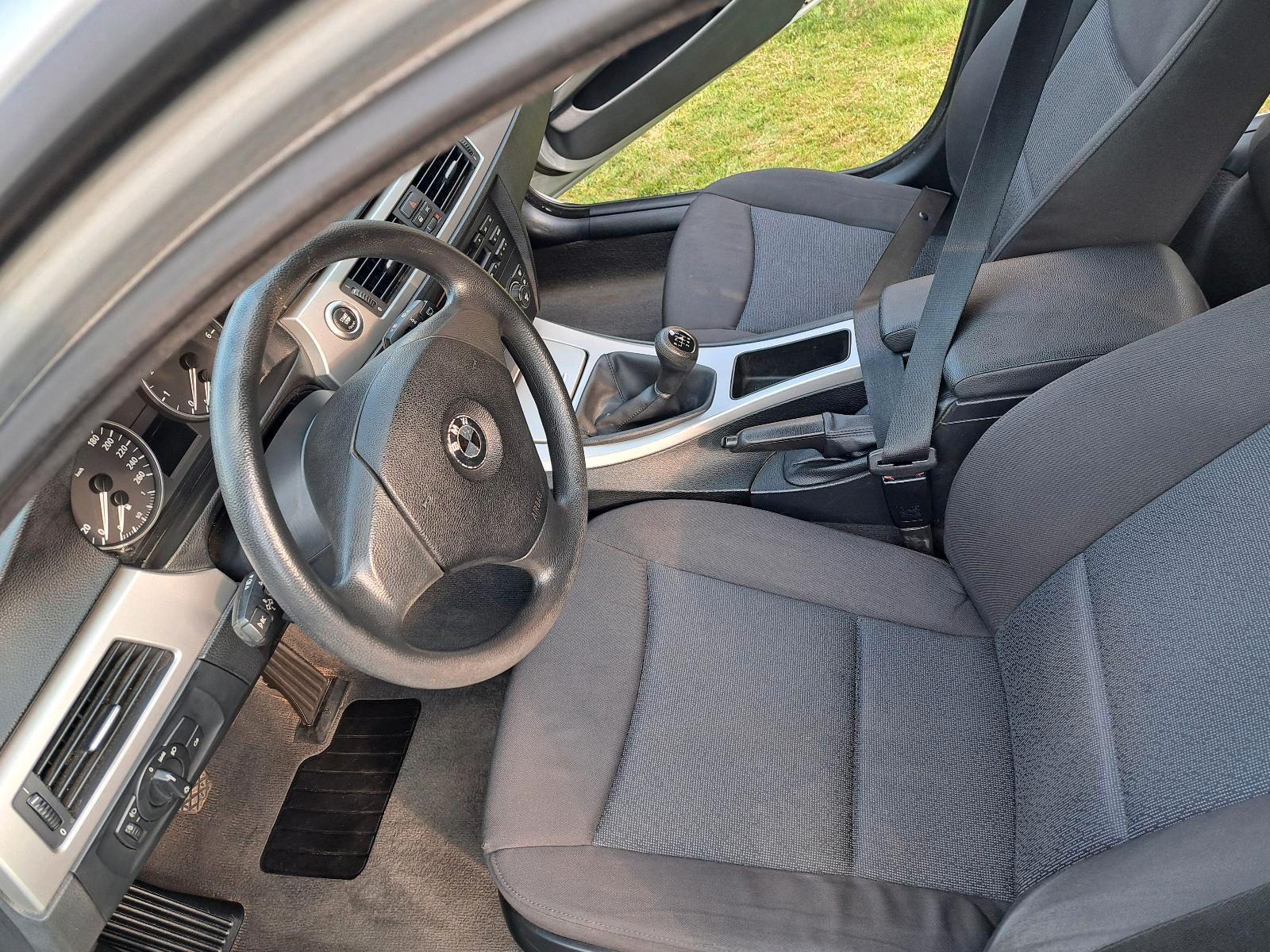 BMW 320 2006 — photo 7