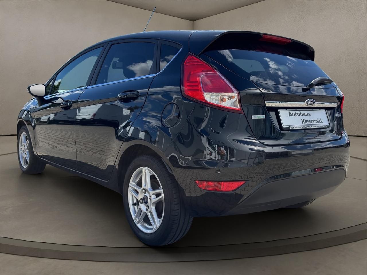 Fahrzeugabbildung Ford Fiesta Titanium