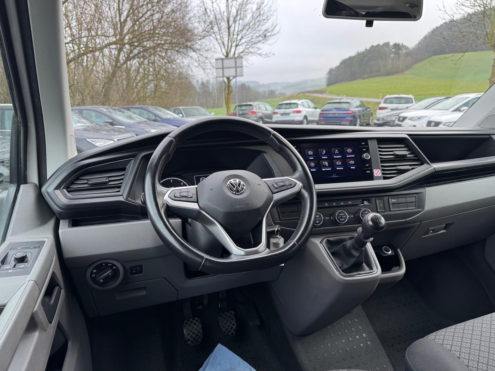 Volkswagen T6.1 2.0 TDI *CARAVELLE*9-SITZER*NAVI*APP-CONNEC