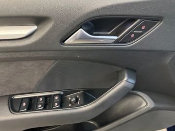 Audi A3 Cabriolet *ALCANTARA*NAVI*AHK*SPORTSITZ+FAHRW