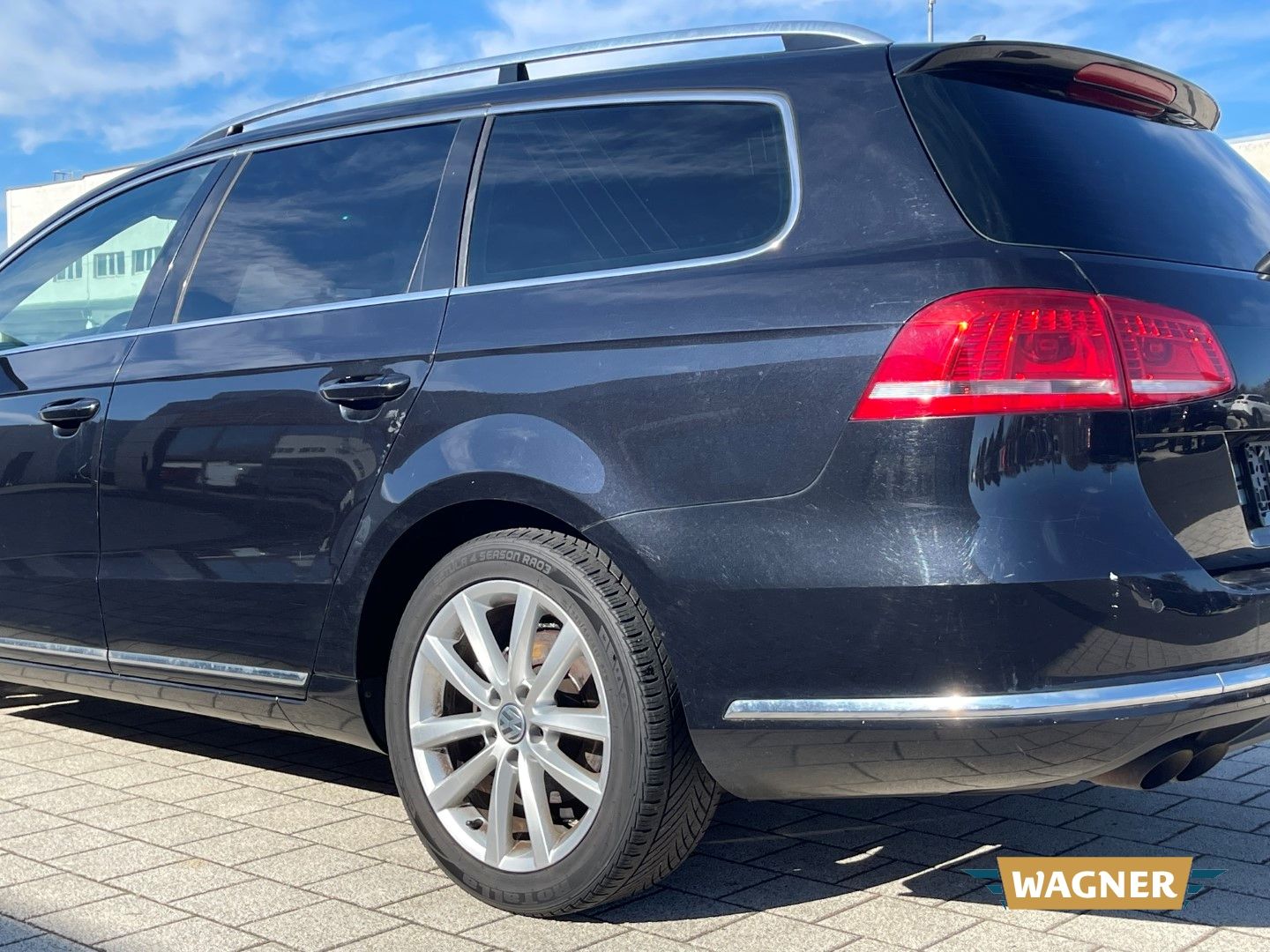 Fahrzeugabbildung Volkswagen Passat Variant Highline BlueMotion