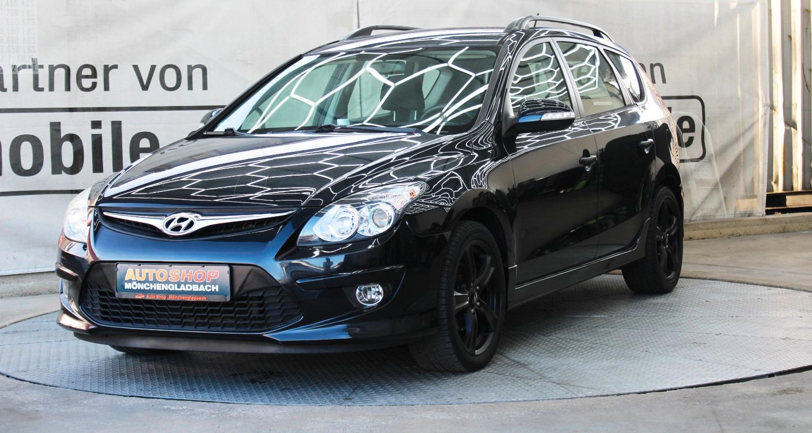 Hyundai i30 2011 — вигляд ззаду