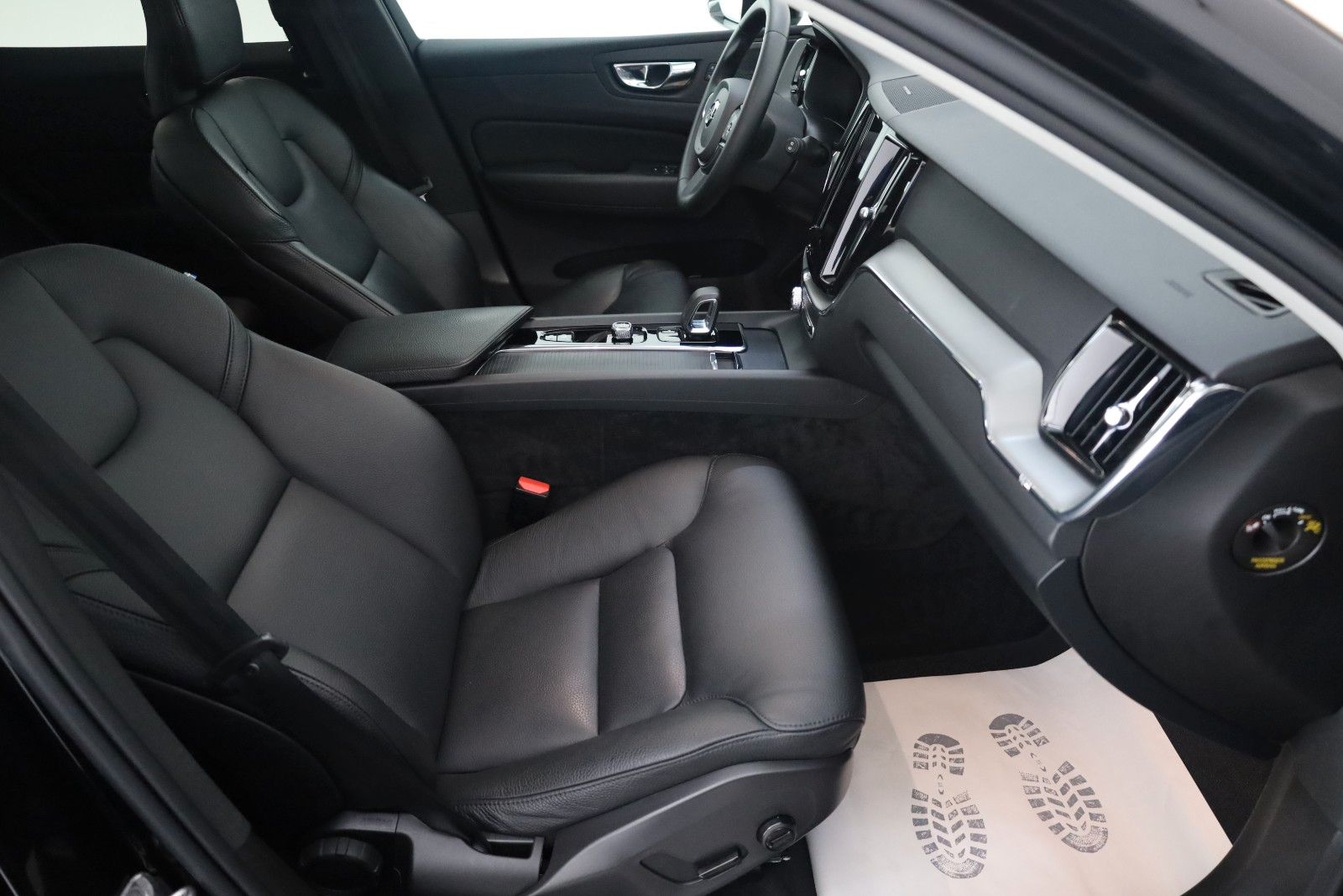 Fahrzeugabbildung Volvo XC60 Inscription,Leder,Navi,LED,SH,Kamera,H&K+WR