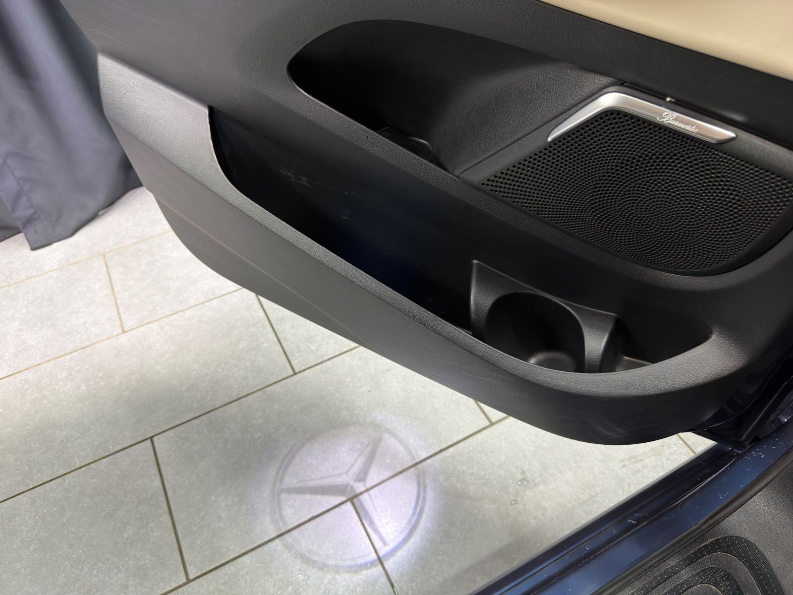 Fahrzeugabbildung Mercedes-Benz V250d lang EXCLUSIVE|AMG|BURMESTER|PANO|ACC|360°