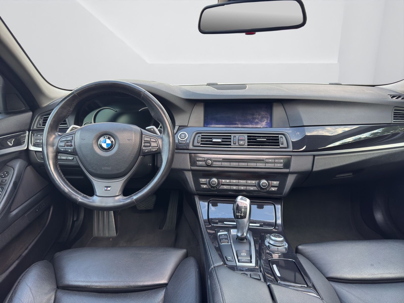 Fahrzeugabbildung BMW 530d Touring*Pano*hinterachslenk*Vollausstattung