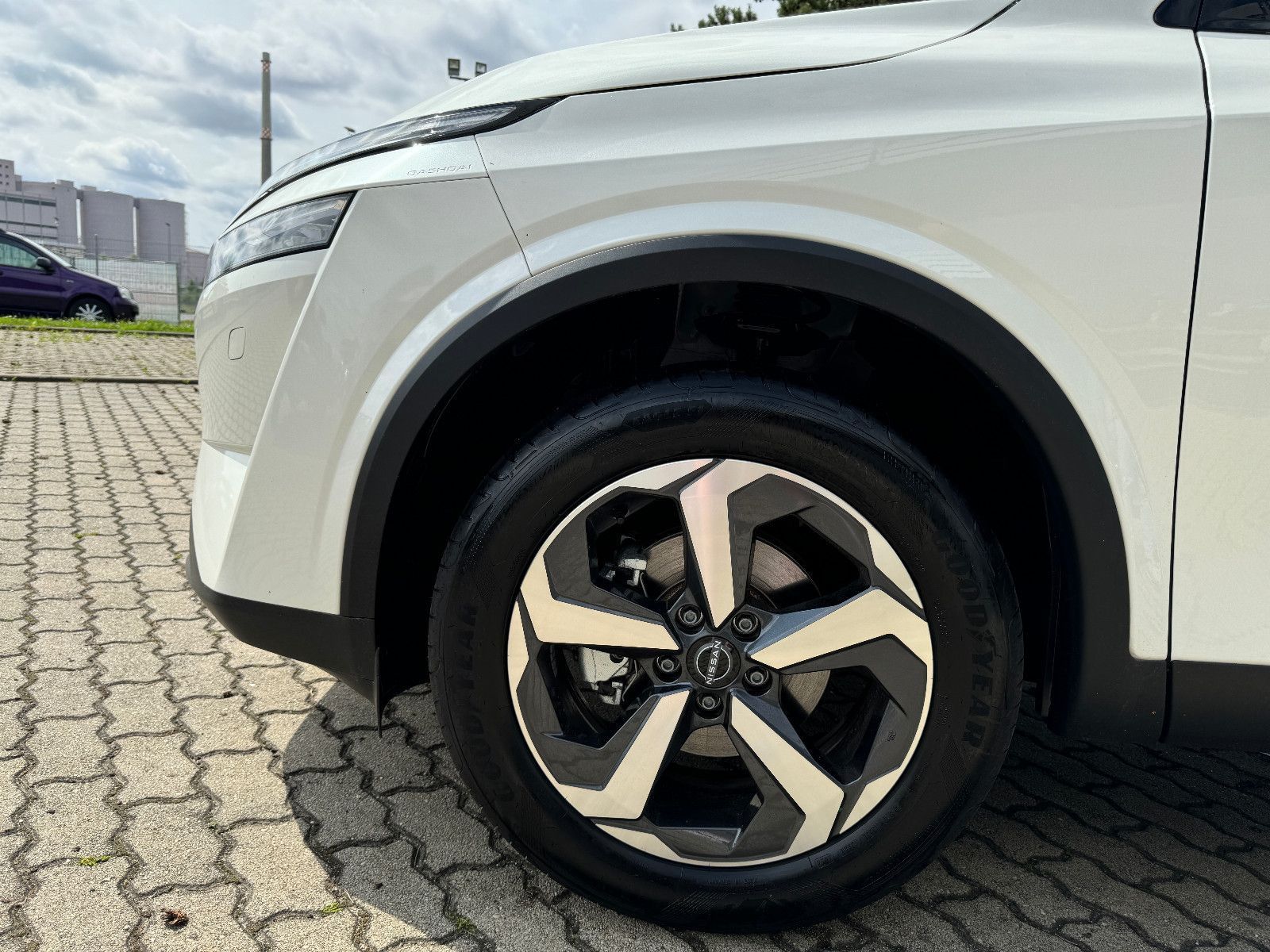 Fahrzeugabbildung Nissan Qashqai 1.3DIG-T AT N-Connecta SHZ+ProPILOT+AHK