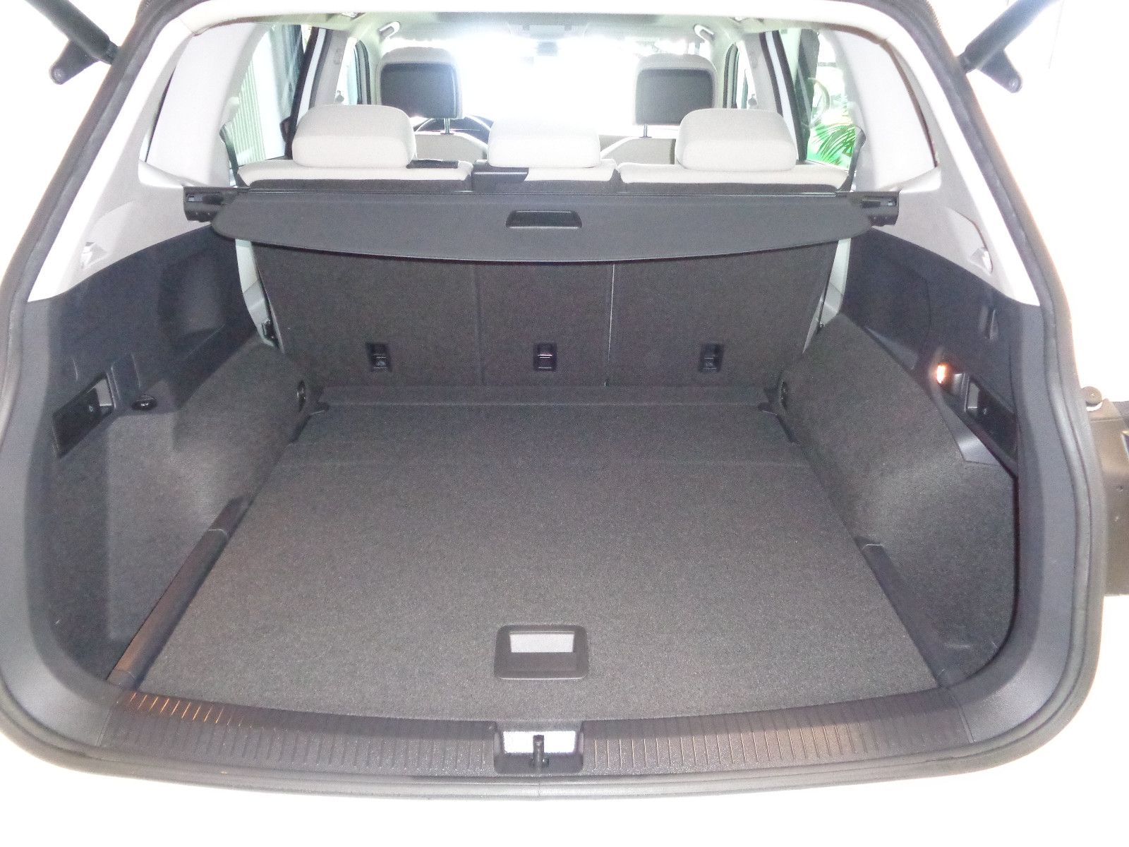 Fahrzeugabbildung Volkswagen Tiguan Allspace Highline 4Motion / KAMERA / LED