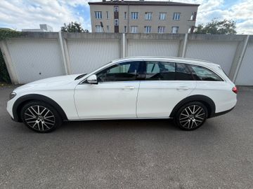 Mercedes E 220 - 6