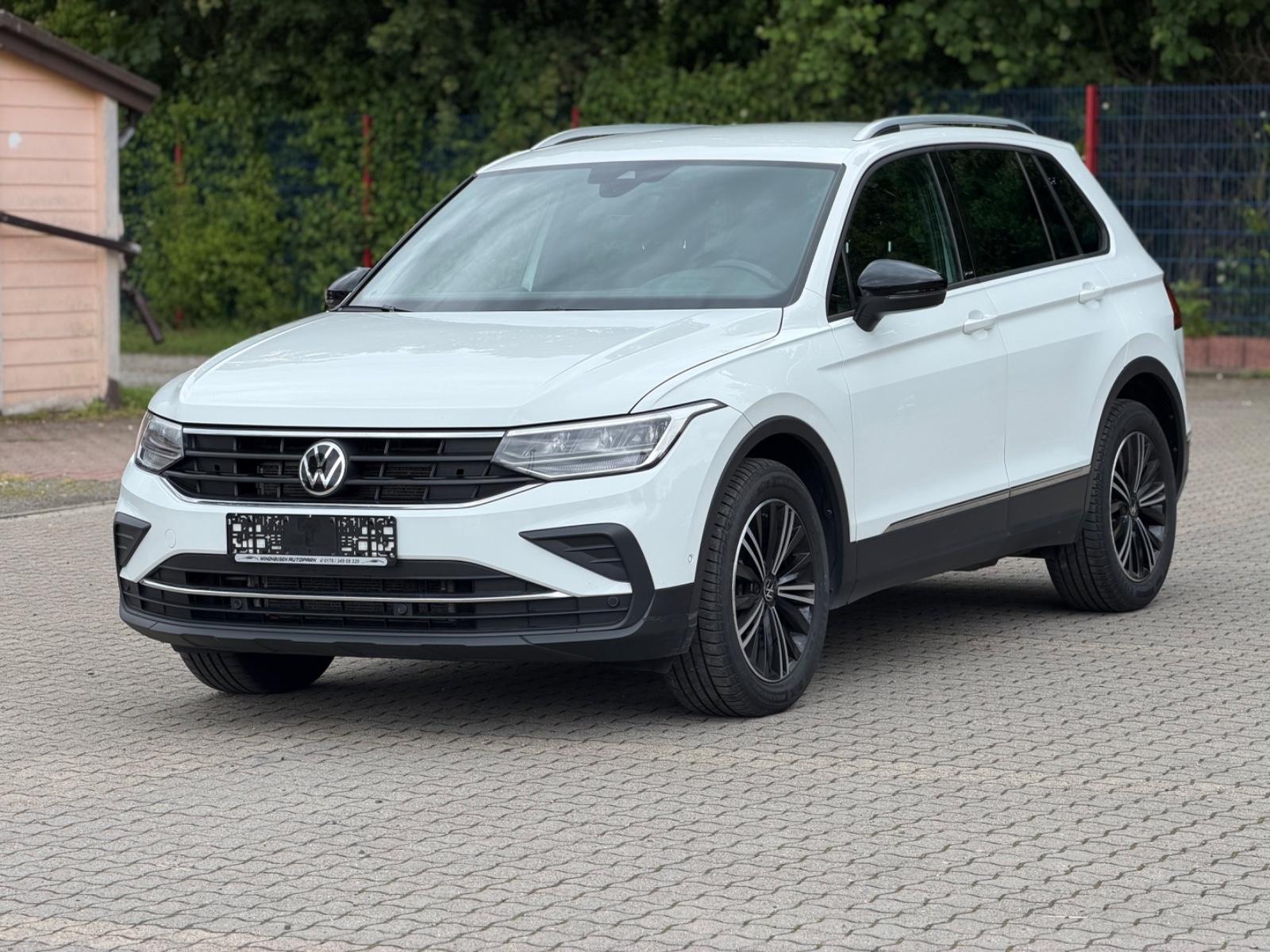 Volkswagen Tiguan 2.0 TDI DSG *1 HAND *NAVI*KAMERA*AHK*LED