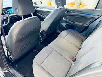 Volkswagen Golf - 9