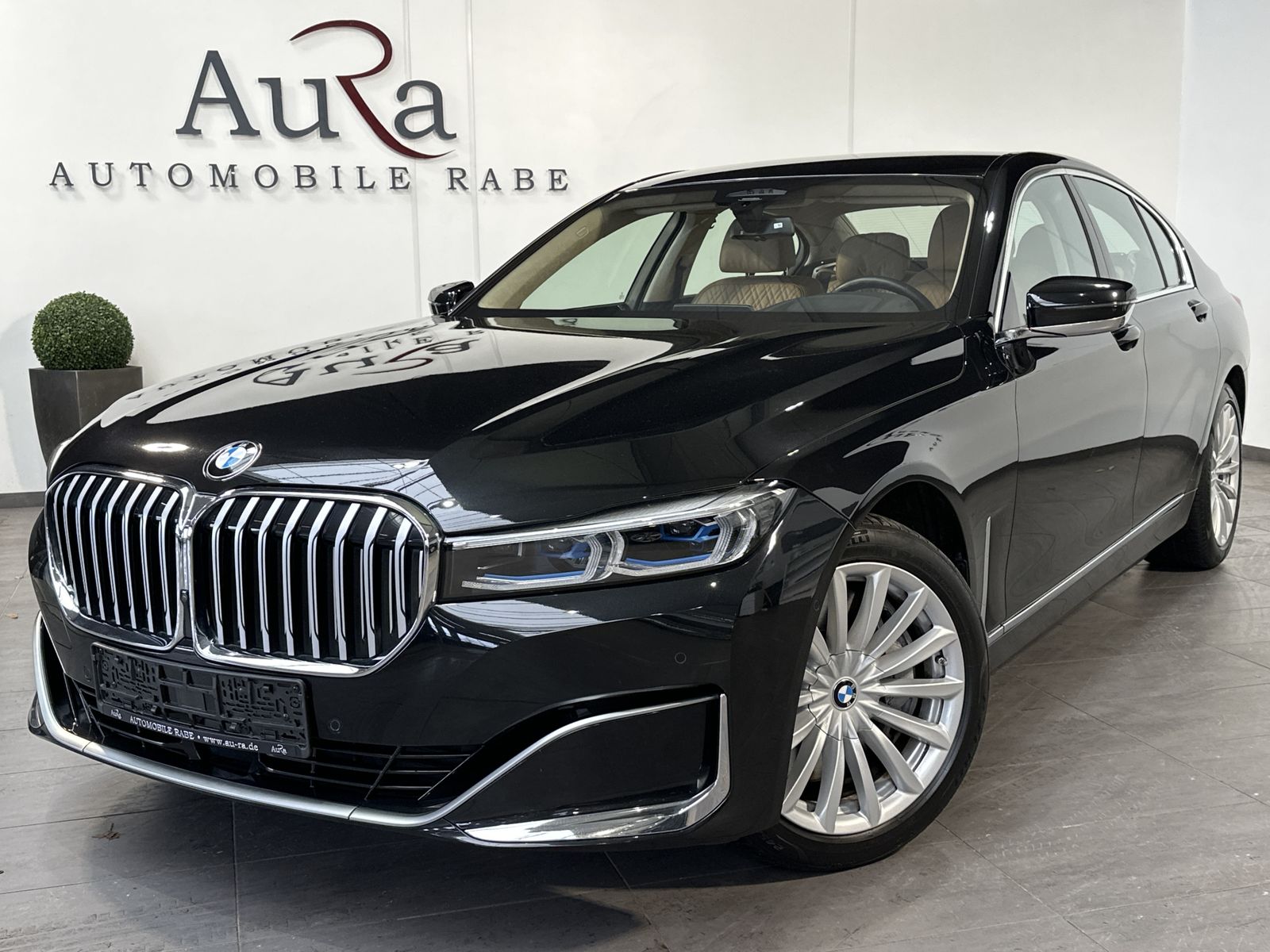 Fahrzeugabbildung BMW 750i xDrive Pure Excellence NAV+LASER+360°+HEAD-