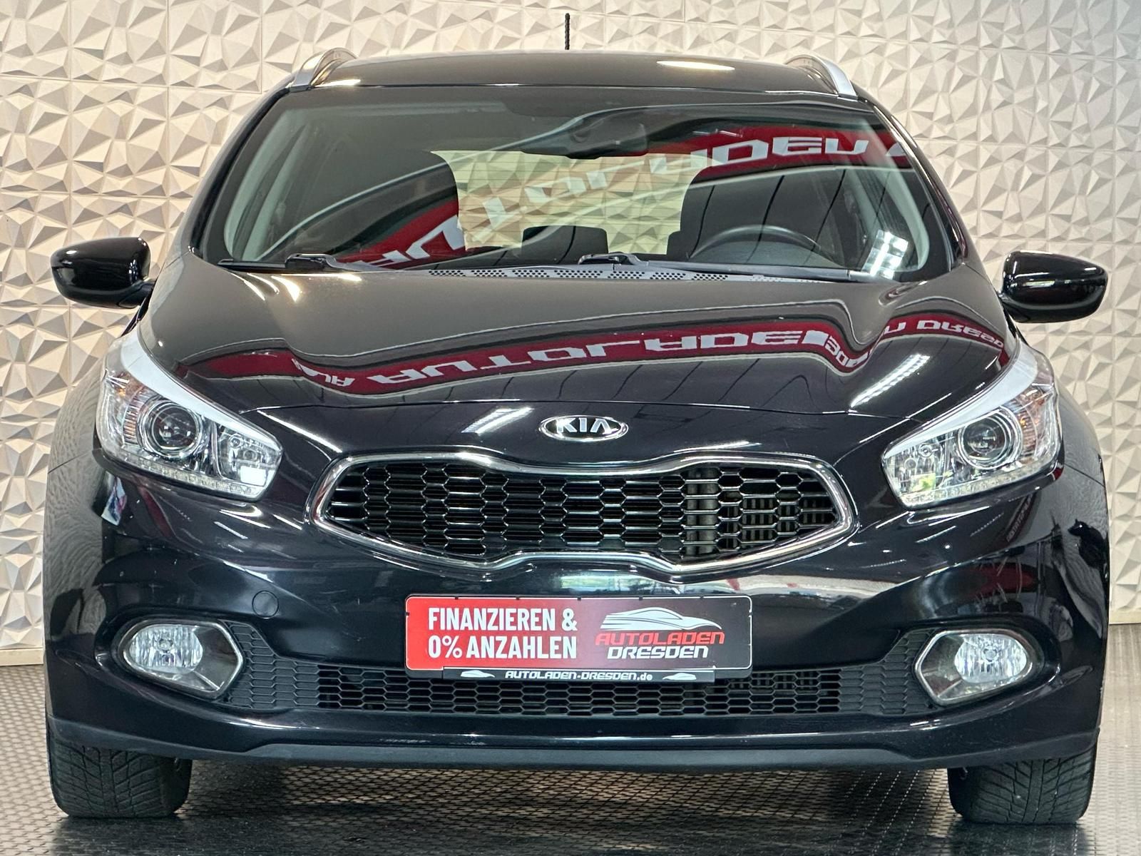 KIA Ceed Sportswagon 1.6CRDi Dream Team SHZ#TEMPO#BT - Image 3