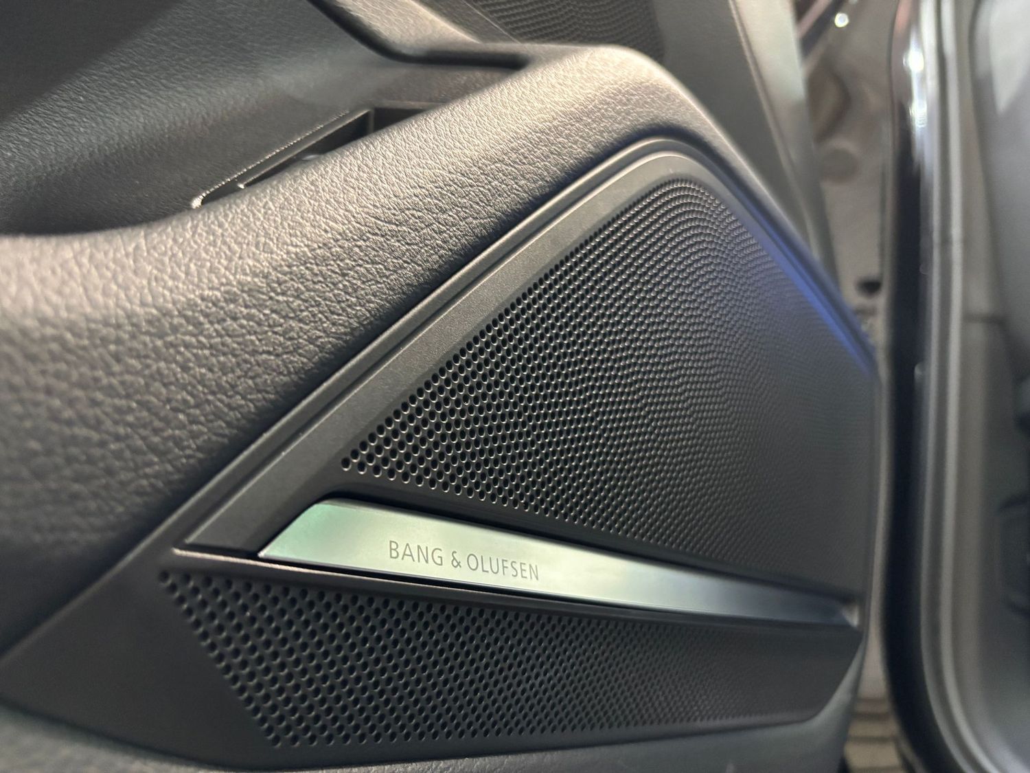 Fahrzeugabbildung Audi A6 45TDI qua S line sport #Matrix#Black#B&O#Pano