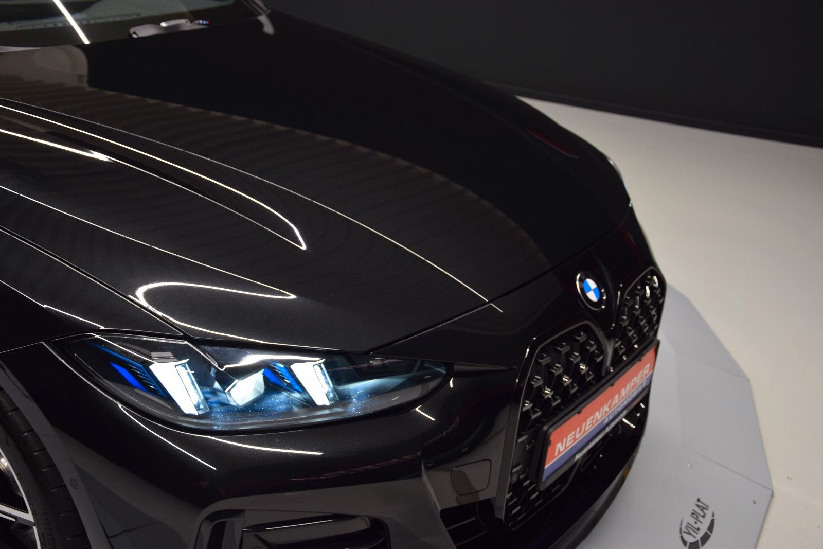 Fahrzeugabbildung BMW 430i xDrive M Sport Vollleder Tacorarot H/K LED