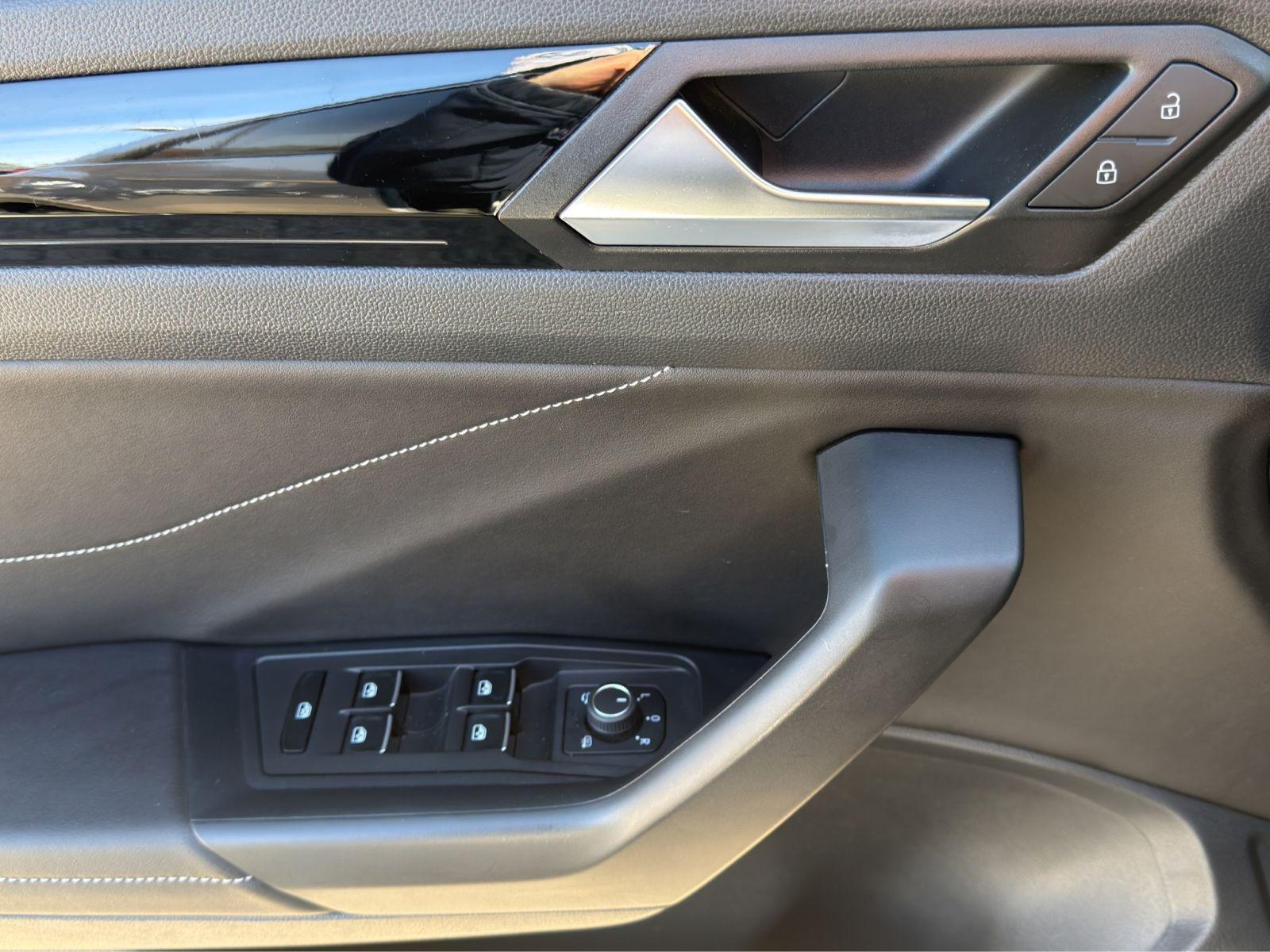 Volkswagen T-Roc 1.0 TSI R-Line AHK ACC Navi RFK