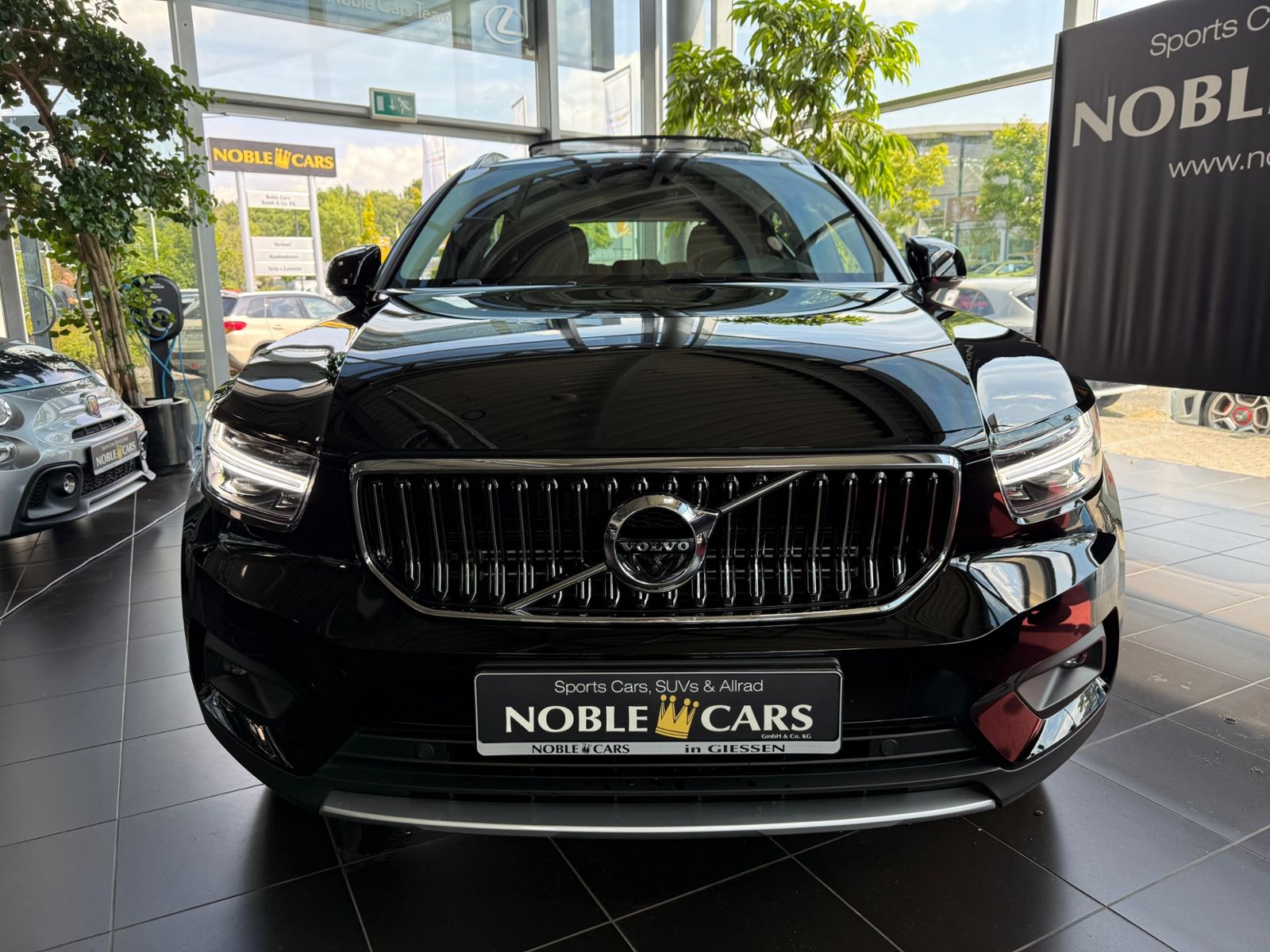 Fahrzeugabbildung Volvo XC40 Inscription Expression PANO H/K 360° BLIS