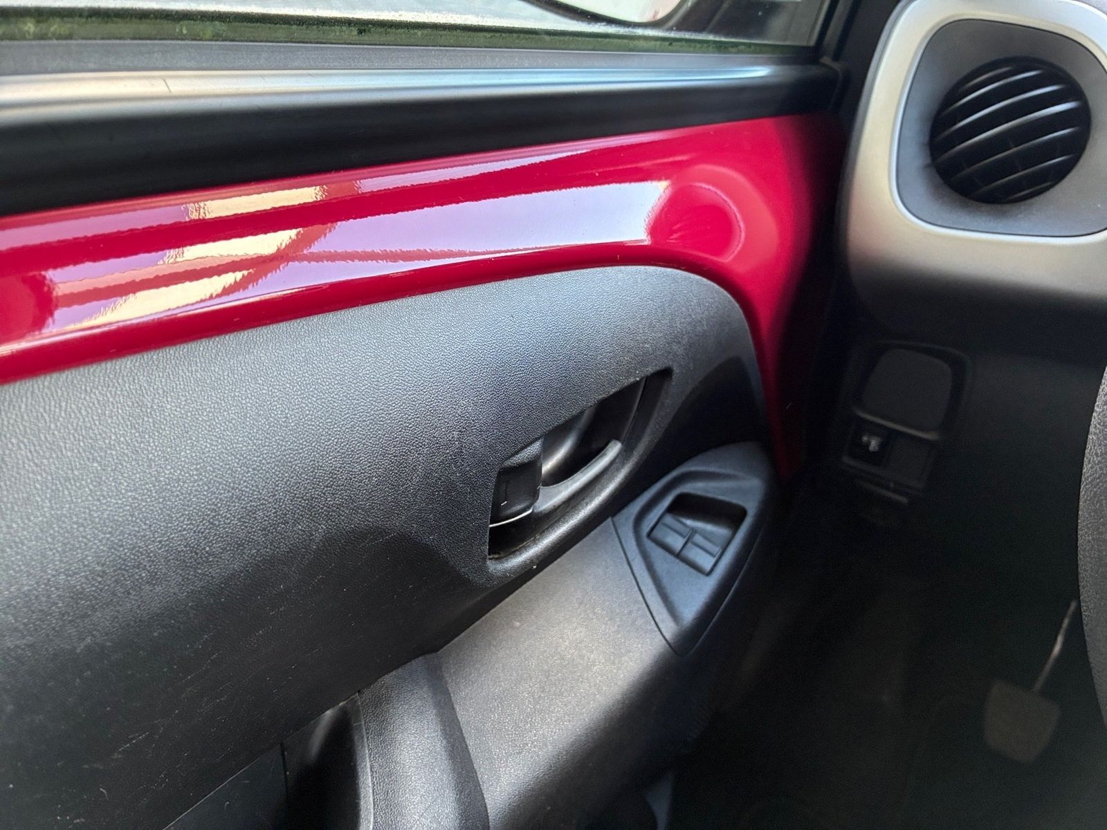Fahrzeugabbildung Citroën C1 1.0 VTi Airscape Feel PDC,SD
